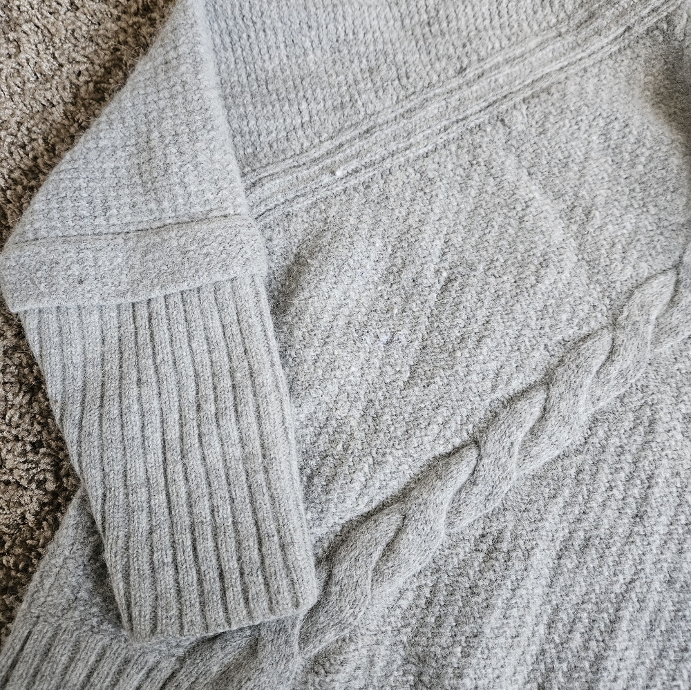 Massimo Dutti Cropped Wool and Angora Blend Turtleneck - Picture 4 of 8